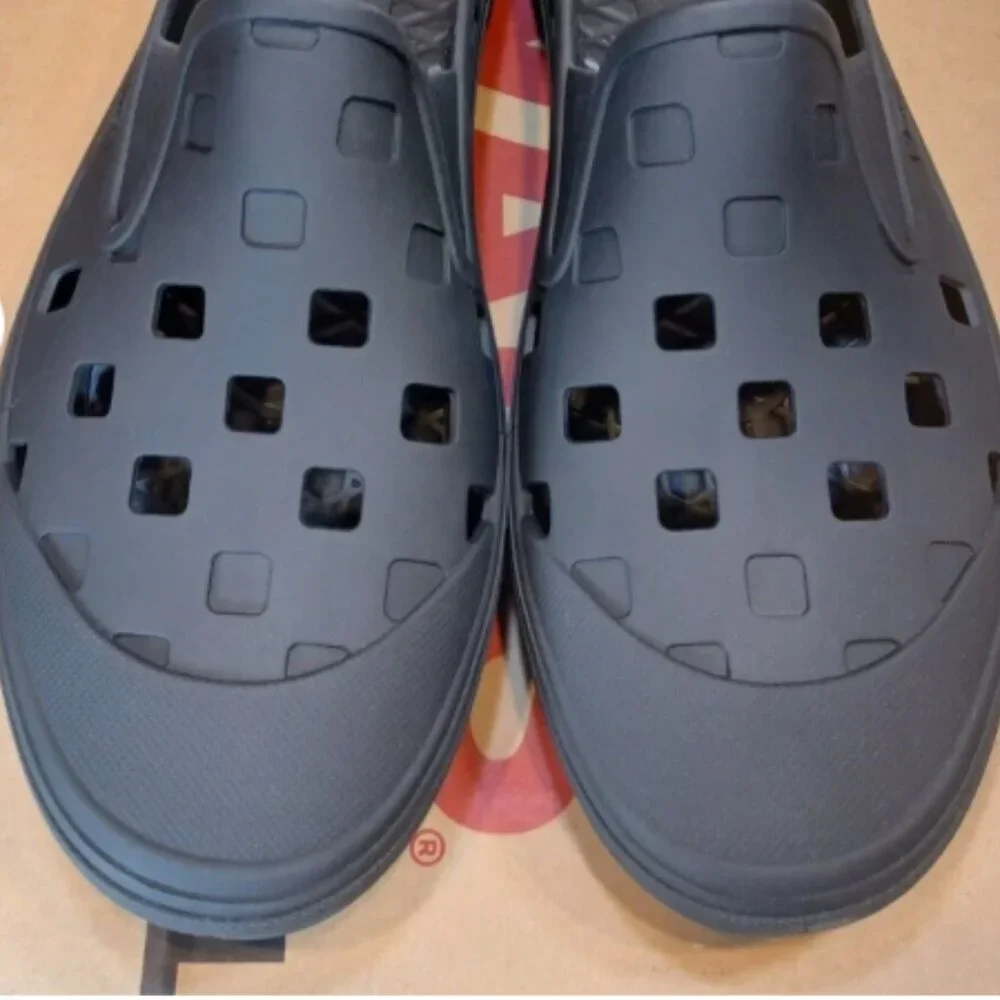 Vans Men's 13 Slip On Mule Trek Black VN00005V8BLK New With Tags And Box Label